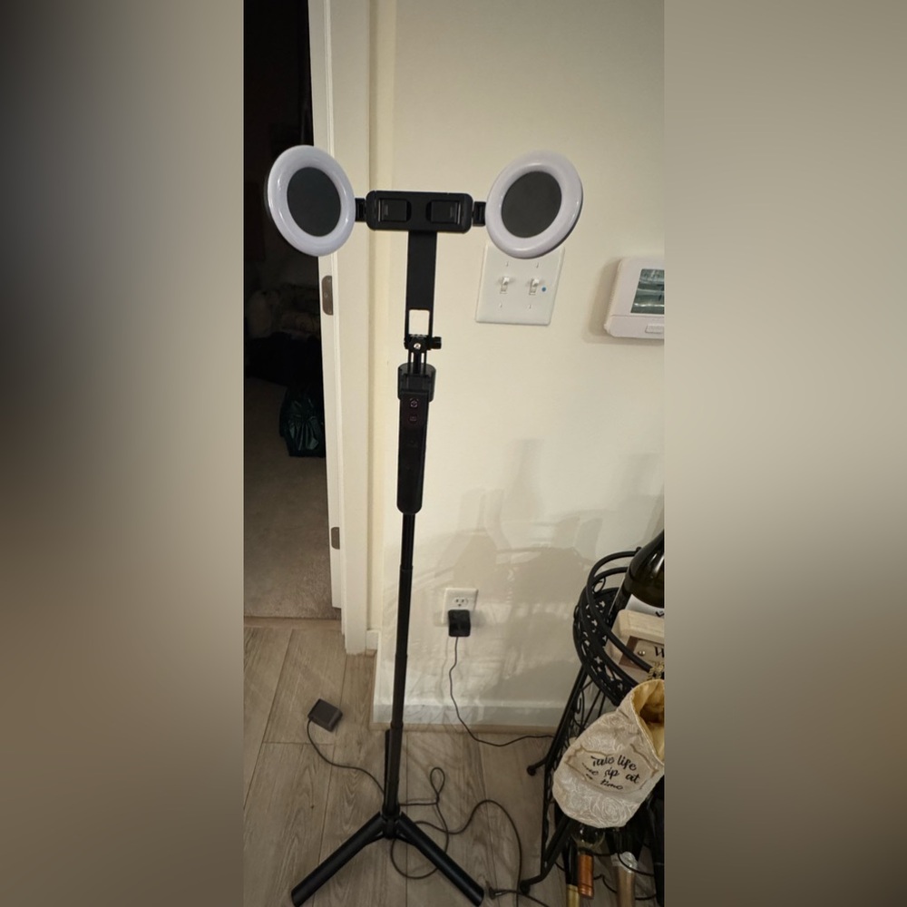 Auto Face Tracking Selfie Stick Tripod with Light